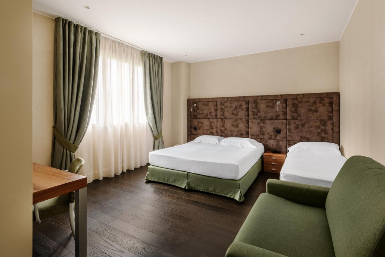 Hotel Cora Carate Brianza Exterior photo