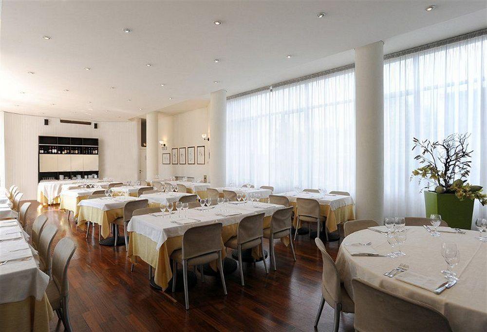 Hotel Cora Carate Brianza Exterior photo