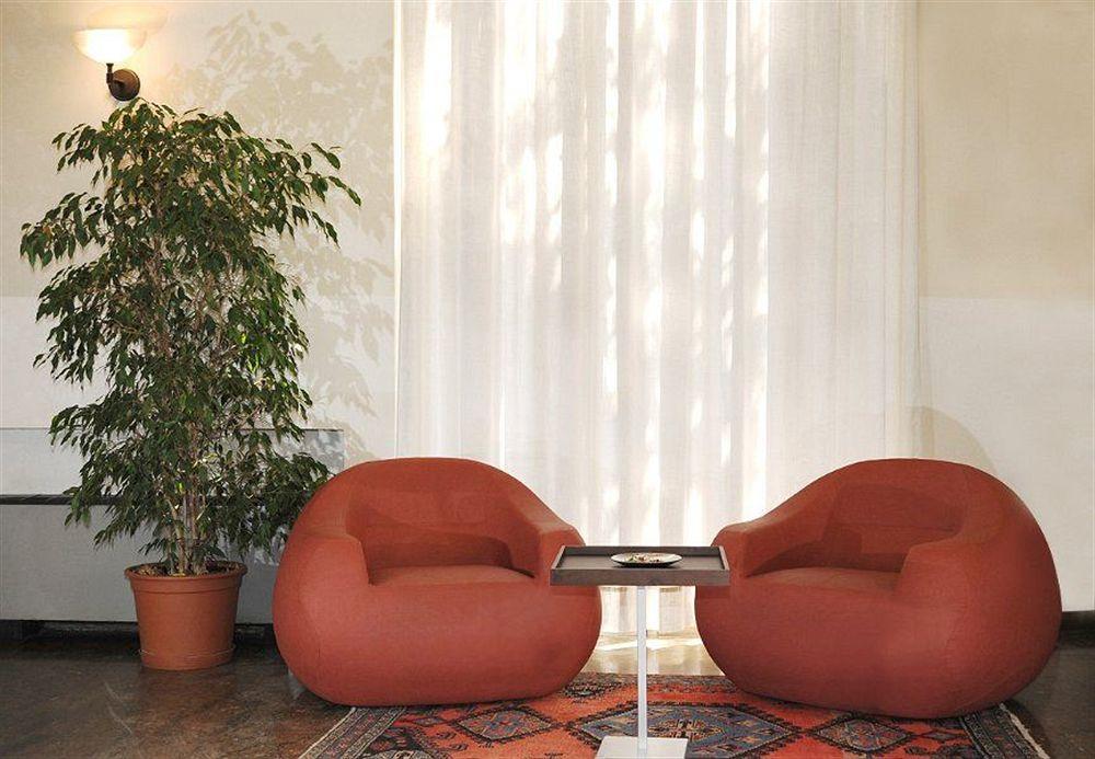 Hotel Cora Carate Brianza Exterior photo